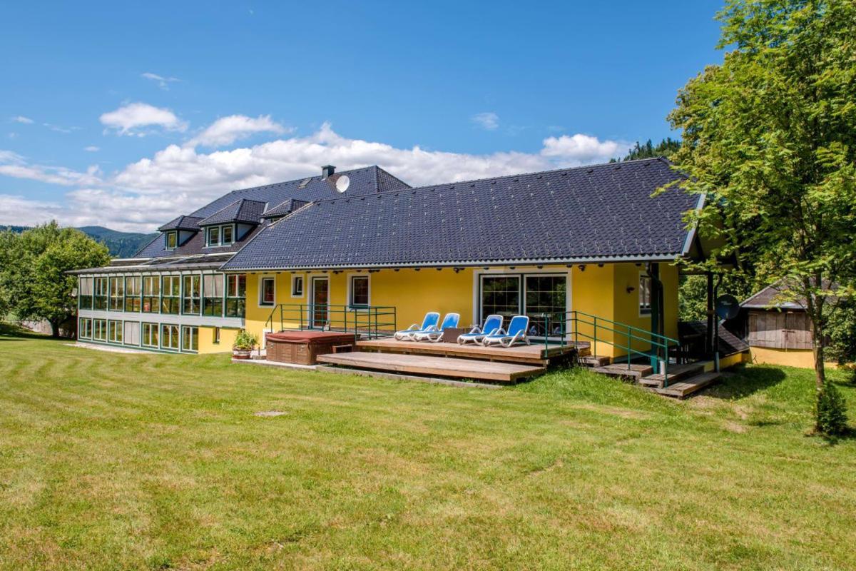 Huette Zum Verlieben Gurk Exterior photo